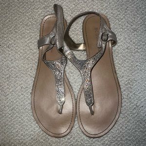 💕 BCBG Generation Silver and Rhinestone Sandal Size 9